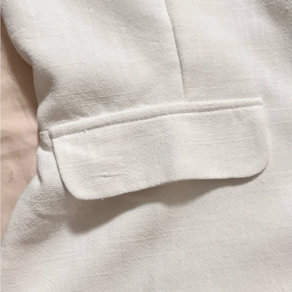 Monteau White Halter Top with Gold Buttons - Picture 3 of 6